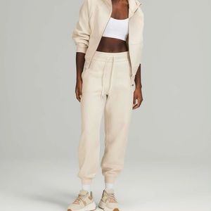 Lululemon Scuba Relaxed Jogger